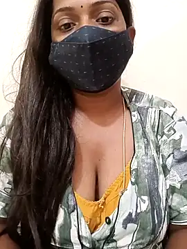 Snapshot of Renuma chatting on 02-17-25, 03:58 Renuma online show from 02-17-25, 03:58