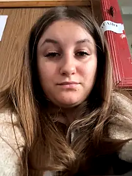 Strawberryyyyik online show from 10-01-25, 12:09