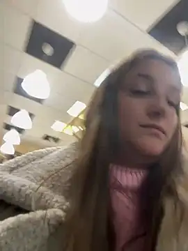 Strawberryyyyik online show from 03-19-25, 04:24