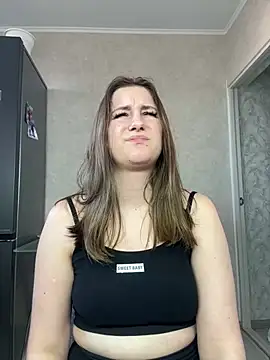 Strawberryyyyik online show from 01-10-25, 07:04