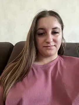Strawberryyyyik online show from 12-20-24, 10:16
