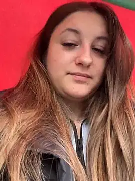 Strawberryyyyik online show from 10-05-25, 07:10