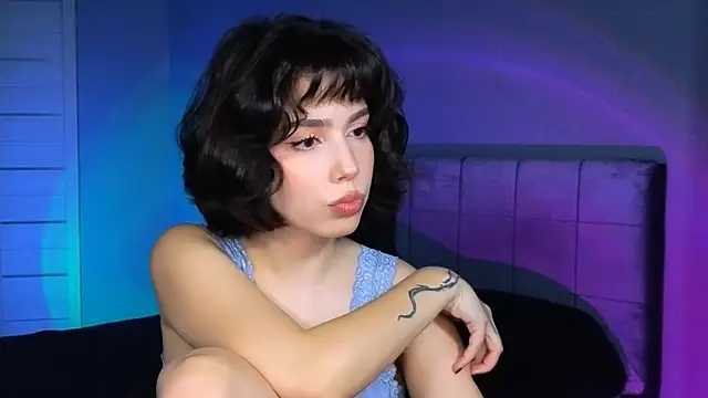 Stacy Gonzales  online show from 11-16-25, 09:47