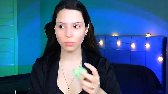 Stacy Gonzales  online show from 03-06-25, 06:41