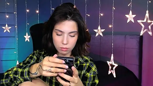 Stacy Gonzales  online show from 10-18-25, 09:44