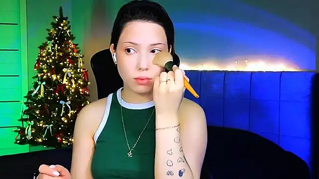 Stacy Gonzales  online show from 01-29-25, 06:01