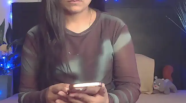 Snapshot of WildRuhi20 chatting on 02-05-25, 09:36 WildRuhi20 online show from 02-05-25, 09:36