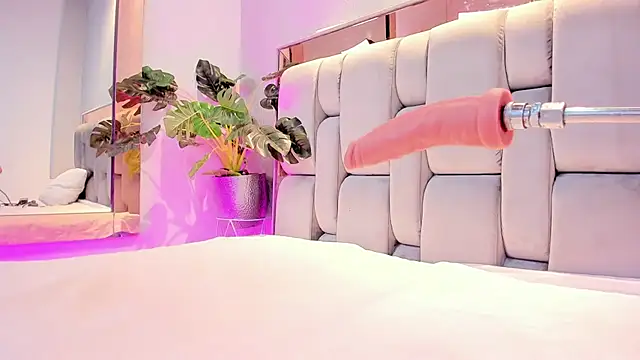 RoseTaylor   online show from 11-30-25, 09:15