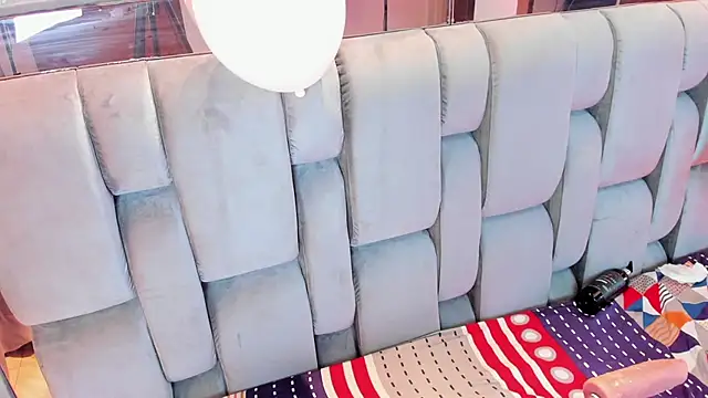 RoseTaylor   online show from 02-15-26, 08:57