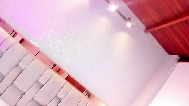 RoseTaylor   online show from 01-09-26, 05:47