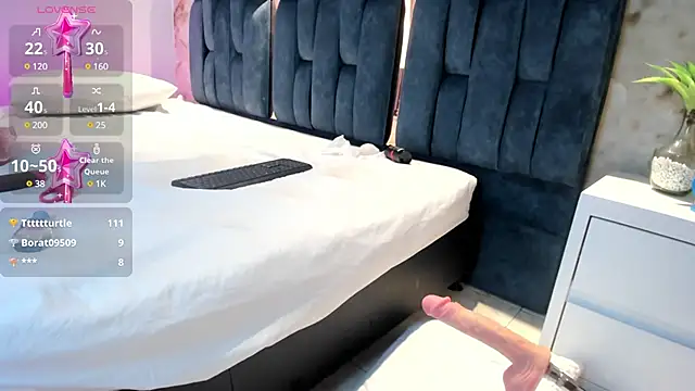 RoseTaylor   online show from 02-08-25, 09:03