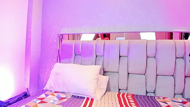 RoseTaylor   online show from 03-10-26, 05:22