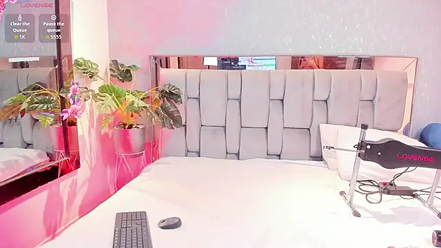 RoseTaylor   online show from 01-17-26, 05:33