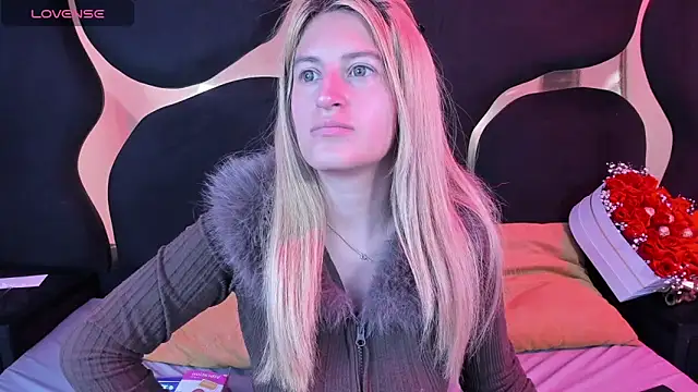 GiaRoussel online show from 02-14-26, 03:45