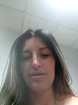 GiaRoussel online show from 12-16-25, 09:08