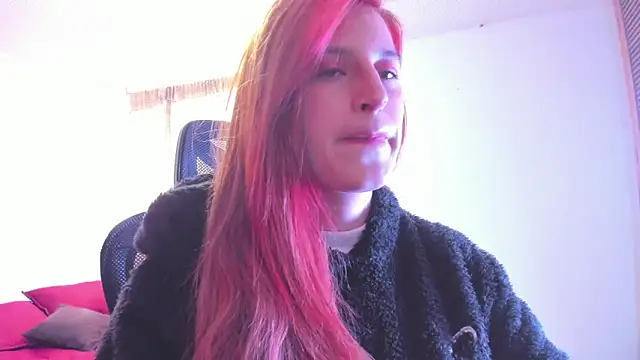 GiaRoussel online show from 04-18-26, 03:36