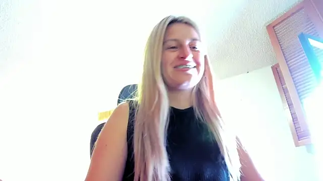 GiaRoussel online show from 03-24-26, 01:33