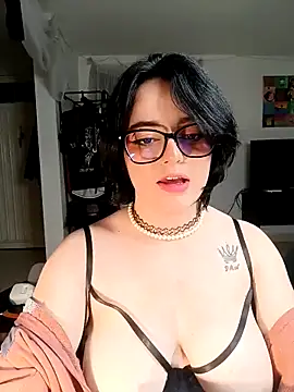 Lin-cute online show from 02-21-25, 07:34