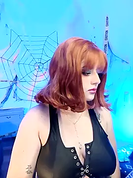 Lin-cute online show from 10-30-25, 04:44