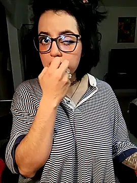 Lin-cute online show from 03-16-25, 09:16