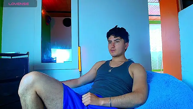 Snapshot of santyago_taylor chatting on 11-25-25, 07:03 santyago taylor online show from 11-25-25, 07:03