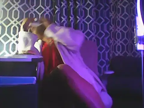 YourFaceMyThrone27 online show from 12-20-24, 03:31