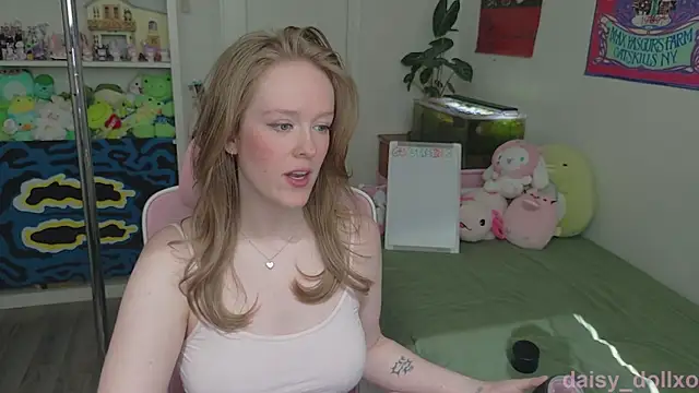 Daisy Dollxo online show from 04-27-26, 07:34