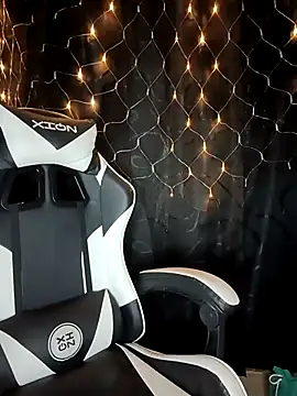 ifeelverywet andhot online show from 10-26-25, 04:35