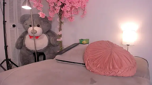 kitty miaa online show from 07-12-26, 09:26