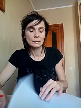 Francenia lolis online show from 02-21-26, 11:01