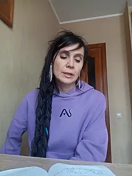 Francenia lolis online show from 02-27-26, 12:16