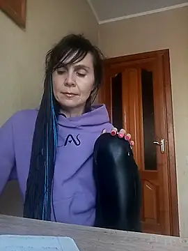 Francenia lolis online show from 11-14-25, 10:41