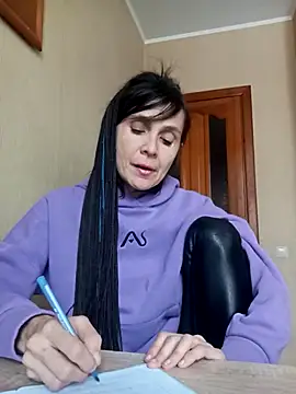 Francenia lolis online show from 01-11-26, 11:28