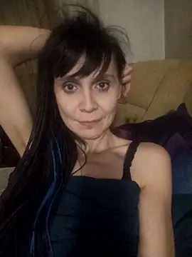 Francenia lolis online show from 03-18-26, 08:32