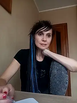 Francenia lolis online show from 10-28-25, 11:09