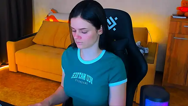 Lora Cain online show from 01-15-25, 01:45