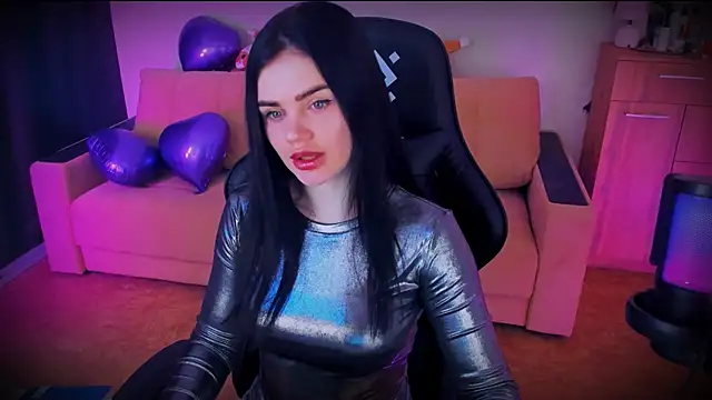 Lora Cain online show from 03-23-25, 08:04