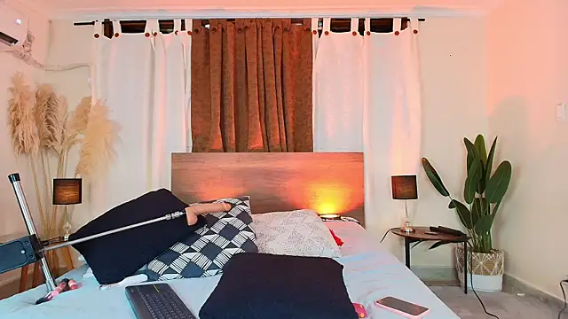 Snapshot of valery_yepes chatting on 02-26-26, 12:05 valery yepes online show from 02-26-26, 12:05