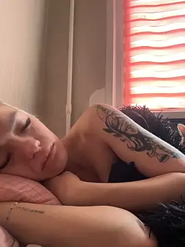 Snapshot of -Sexy_Barbie- chatting on 11-16-25, 03:22 -Sexy Barbie- online show from 11-16-25, 03:22