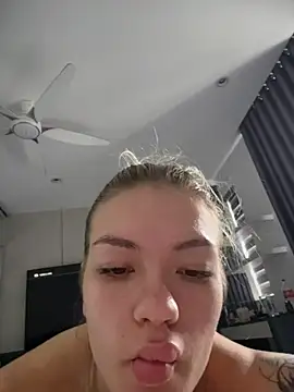 Snapshot of -Sexy_Barbie- chatting on 02-15-26, 04:13 -Sexy Barbie- online show from 02-15-26, 04:13