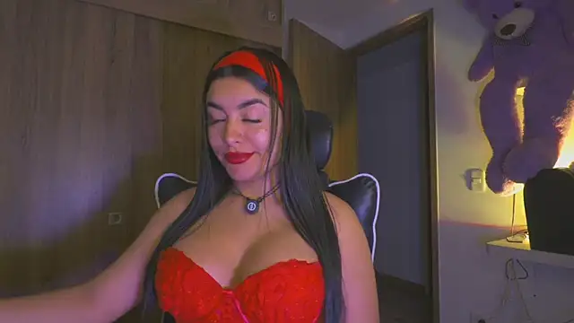 Layla Nicols online show from 07-12-26, 03:18