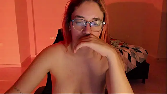 Snapshot of atenas_05_ chatting on 01-18-26, 09:24 atenas 05 online show from 01-18-26, 09:24