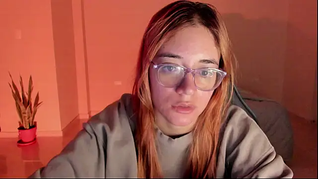 Snapshot of atenas_05_ chatting on 02-14-26, 09:31 atenas 05 online show from 02-14-26, 09:31