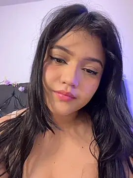 Snapshot of alisson_carolina73 chatting on 09-24-25, 03:35 alisson carolina73 online show from 09-24-25, 03:35