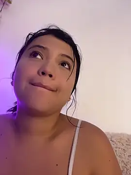 alisson carolina73 online show from 04-20-26, 07:04