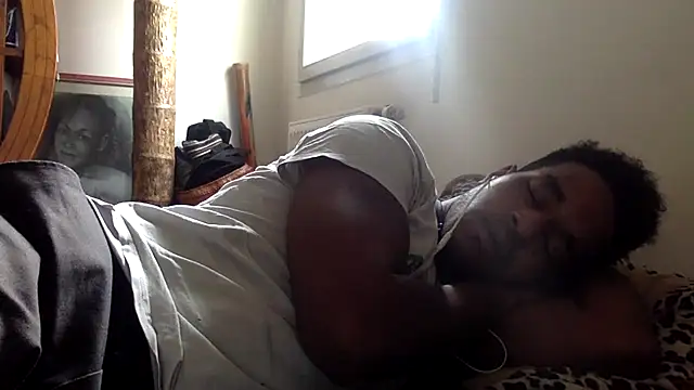 Snapshot of POPAYE972 chatting on 02-10-26, 11:09 POPAYE972 online show from 02-10-26, 11:09