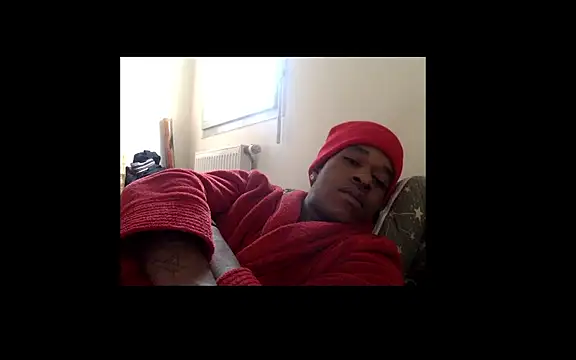 Snapshot of POPAYE972 chatting on 02-11-26, 01:33 POPAYE972 online show from 02-11-26, 01:33