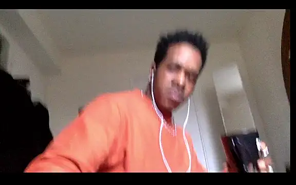 Snapshot of POPAYE972 chatting on 02-27-26, 03:45 POPAYE972 online show from 02-27-26, 03:45