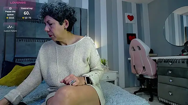 Julianewell online show from 01-14-26, 12:31