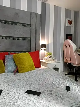 Julianewell online show from 12-03-25, 12:26